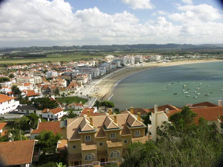 eu_portugal_020.JPG - Ausblick auf dei Bucht Sao Martinho do Porto nrdlich von Lissabon in Portugal