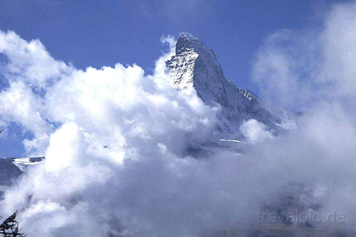 eu_ch_mattertal_005.jpg - Blick von Sunnegga (2300 m) - Nebel am Matterhorn