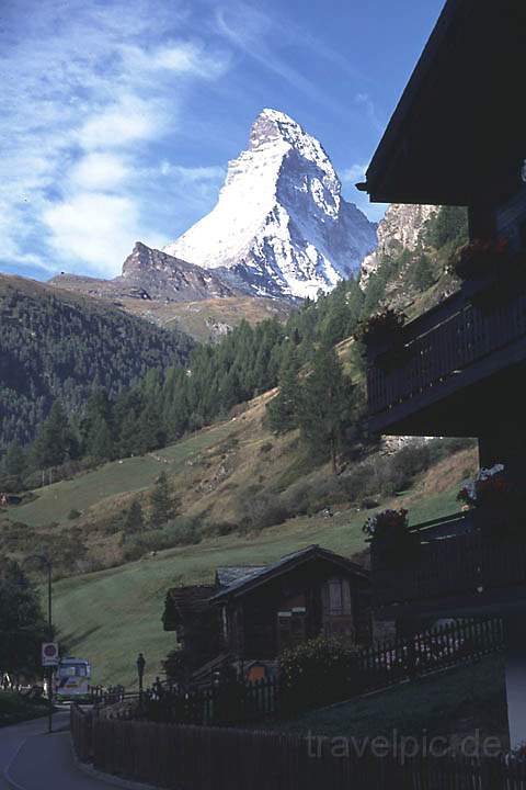 eu_ch_mattertal_012.jpg - in Zermatt (1616 m) ist das Matterhorn allgegenwrtig