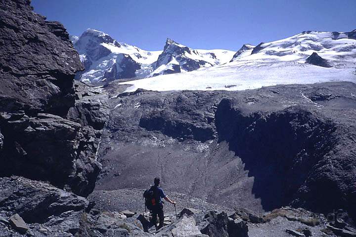 eu_ch_mattertal_031.jpg - beim Abstieg von der Hoernlihuette am Matterhorn, Wallis