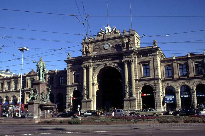 eu_ch_zuerich_007.JPG - Der Hauptbahnhof von Zrich in der Schweiz