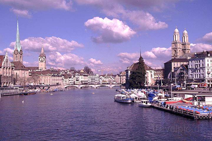 eu_ch_zuerich_020.jpg - Rechts und links der Limmat in Zrich