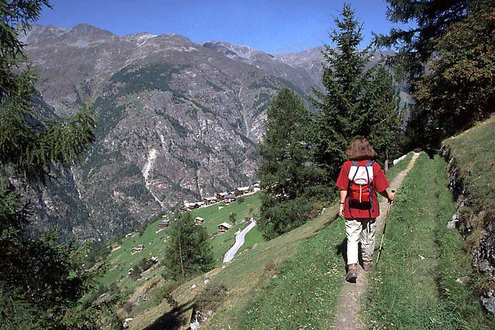 eu_ch_mattertal_042.jpg - am Europaweg bei Graechen im Wallis