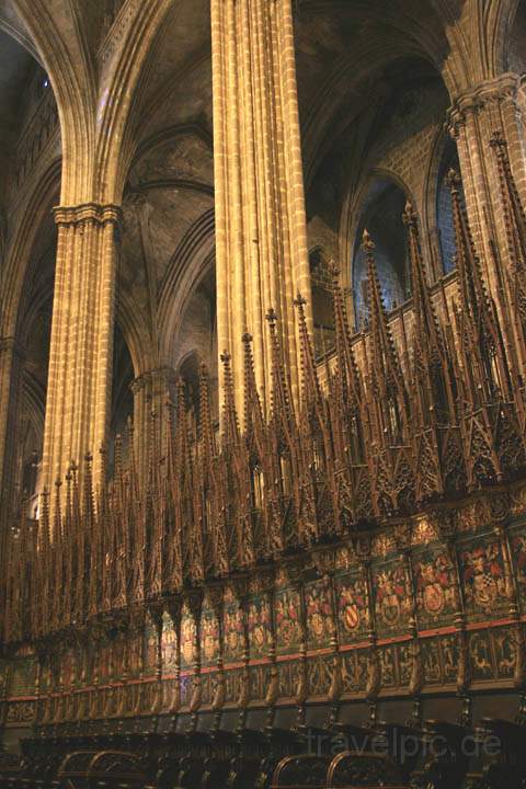 eu_es_barcelona_005.jpg - Chor und Sulen der Cathedral von Barcelona im Barri Gtic