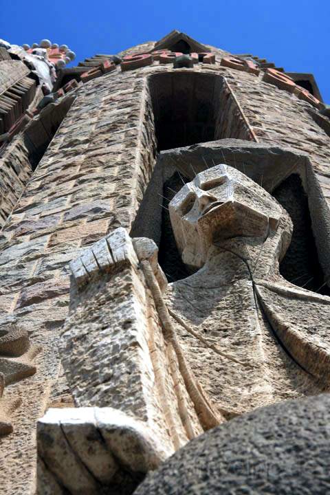 eu_es_barcelona_030.jpg - Ein Jnger Jesus gesehen vom Balkon am Glockenturm der Sagrada Familia