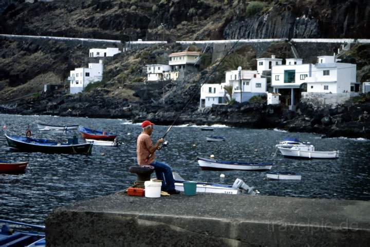 eu_es_el_hierro_004.JPG - Der Hafen von Tamaduste auf El Hierro, Kanaren