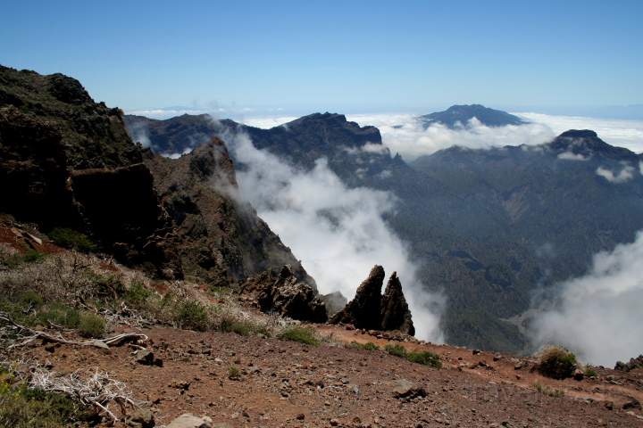 eu_es_la_palma_003.JPG - Ausblick auf die Caldera de Taburiente und den Sden der Insel La Palma vom hchsten Punkt, dem Roque de los Muchachos