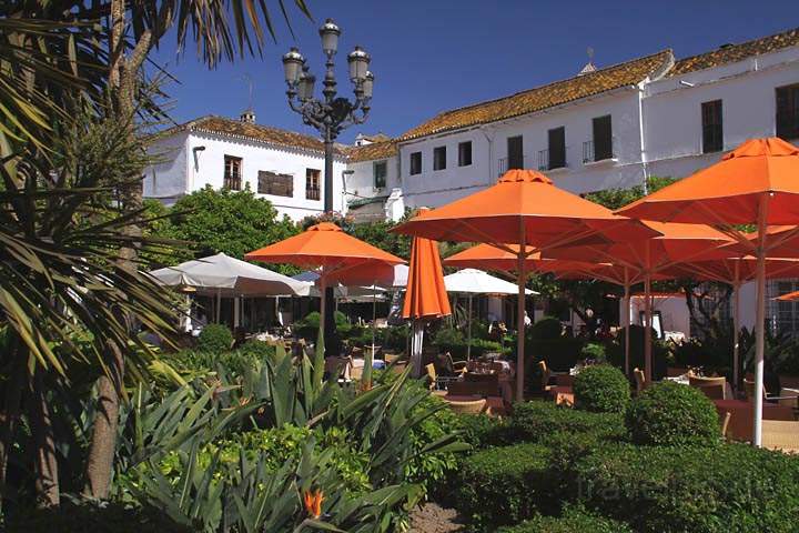 eu_es_marbella_012.jpg - Der einladende Plaza de Naranjos in der Altstadt von Marbella