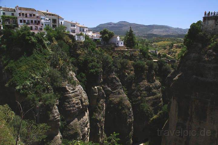 eu_es_ronda_005.jpg - Blick auf die Tajo-Schlucht unterhalb von Ronda