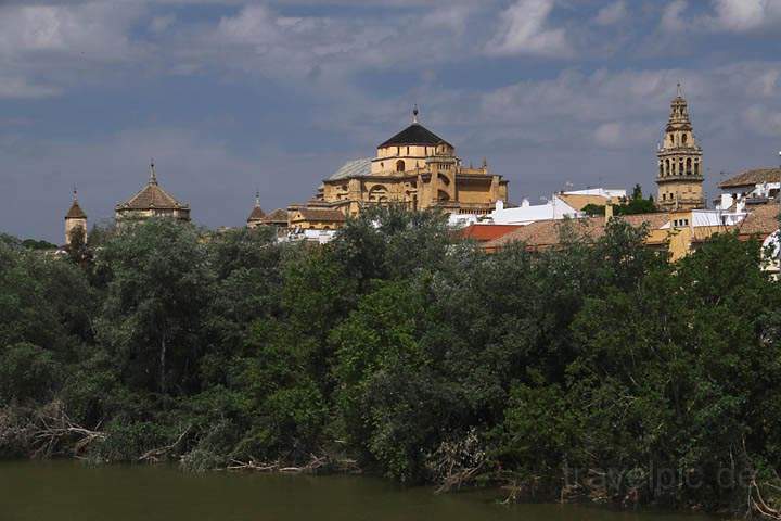 eu_es_cordoba_010.jpg - Ausblick auf die Kathedrale in der Mezquita von Cordoba