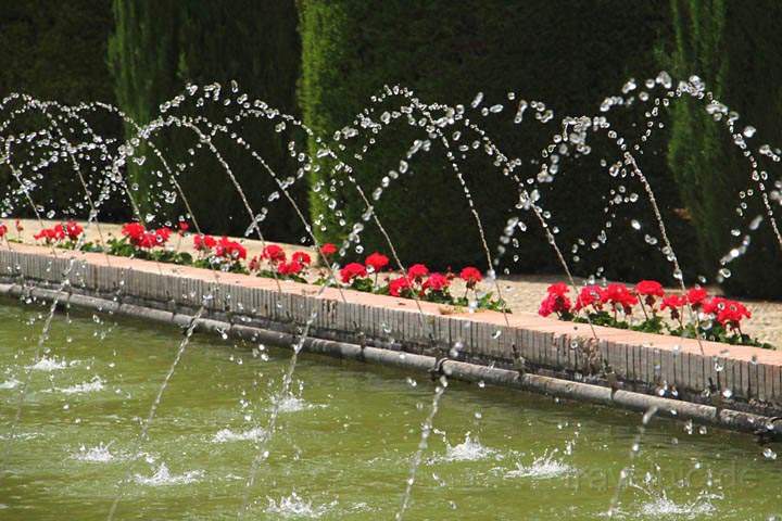 eu_es_cordoba_028.jpg - Wasserspiele im Park des Alczar de los Reyes Cristianos in Cordoba