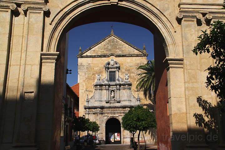 eu_es_cordoba_031.jpg - Das Eingangsportal zur Iglesia de San Francisco in Cordba