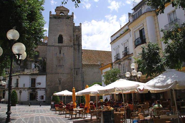 eu_es_jerez_007.jpg - Gemtliche Straencafs am Plaza Plateros in Jerez de la Frontera