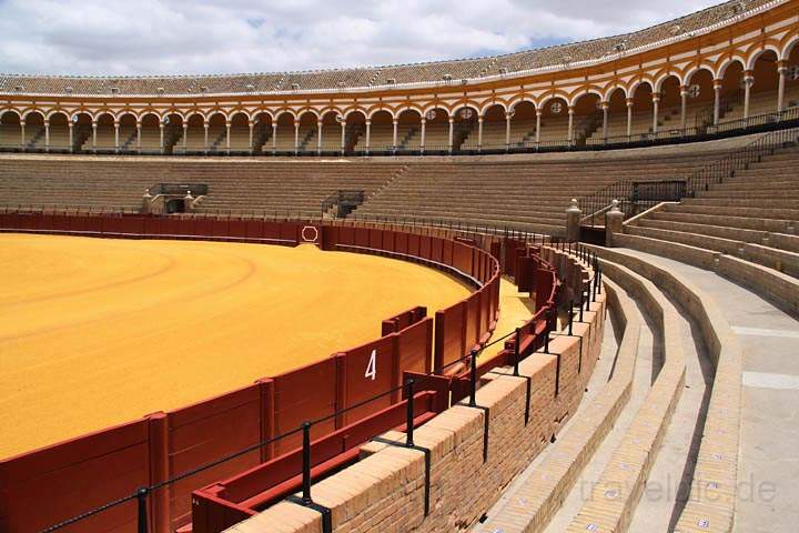 eu_es_sevilla_026.jpg - Die Stierkampfarena Plaza de Toros in Sevilla