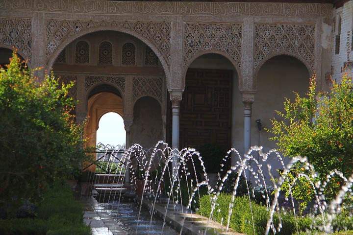 eu_es_alhambra_045.jpg - Wasserspiele in den Grten des Generalife in der Alhambra