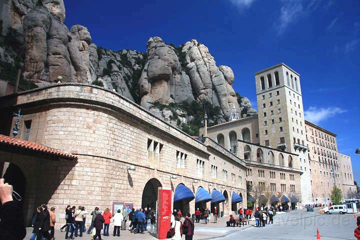 eu_es_montserrat_006.jpg - Das Kloster Montserrat nrdlich der katalanischen Stadt Barcelona in Spanien