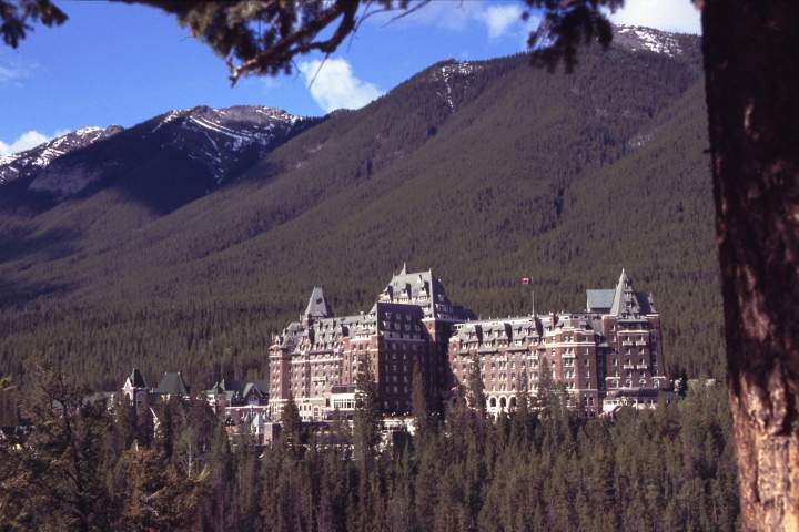 na_ca_alberta_007.JPG - Das legendre Banff Springs Hotel im Banff Nationalpark, Kanada