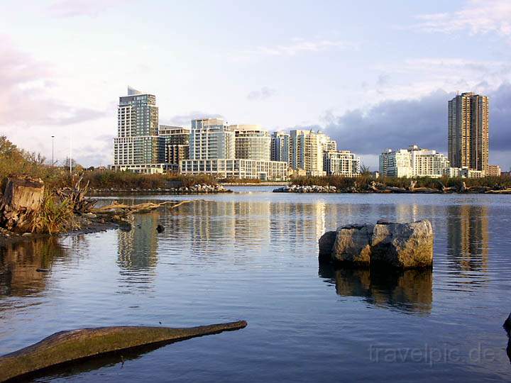 na_ca_toronto_006.JPG - Aussicht vom Naturschutzgebiet Humber Bay Park in Toronto