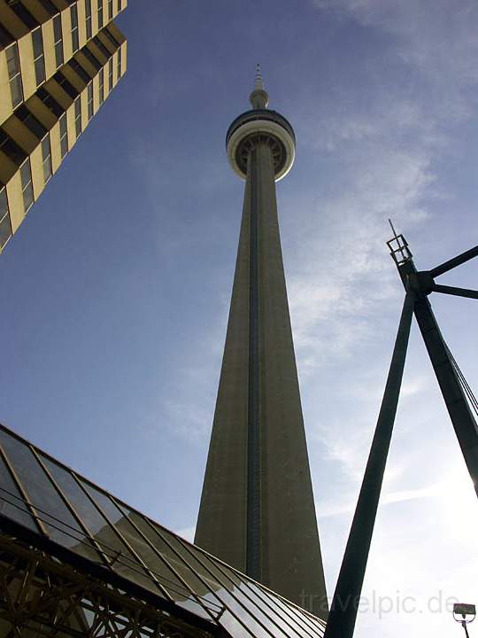 na_ca_toronto_009.JPG - Das Wahrzeichen CN-Tower in Toronto, Kanada