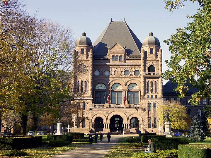 na_ca_toronto_014.JPG - Das Royal Ontario Museum beim Queens Park in Toronto