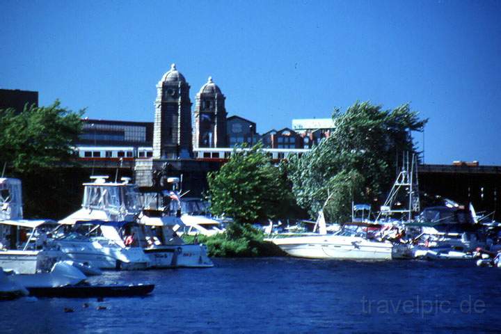 na_us_boston_010.JPG - Die Longfellow Bridge ber den Charles River, Boston