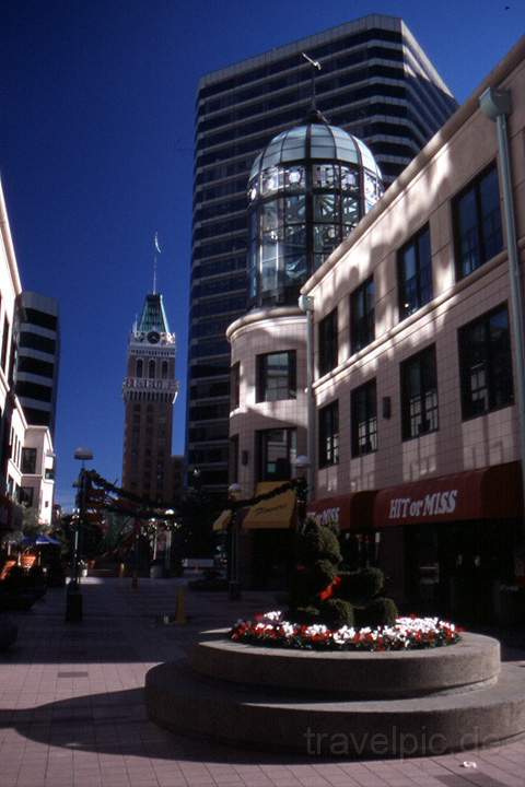 na_us_san_francisco_002.JPG - Die moderne Innenstadt von Oakland an der Bay Area, USA