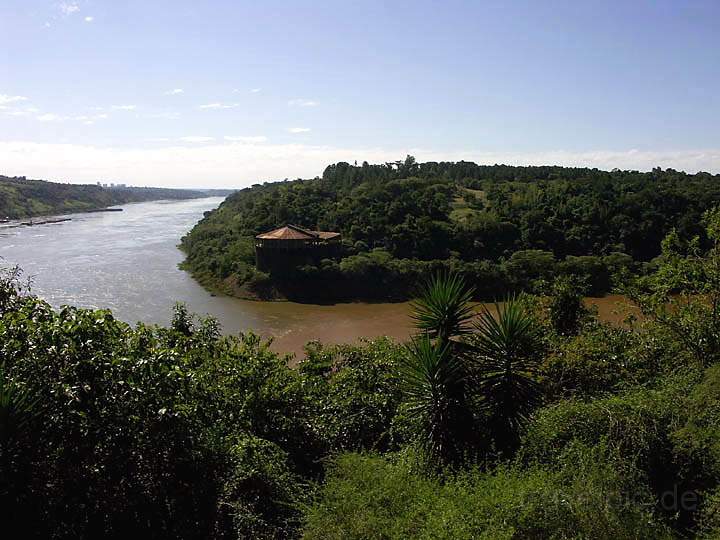 sa_ar_iguacu_024.JPG - Blick auf Brasilien am Dreilndereck Brasilen, Argentinien und Paraguay