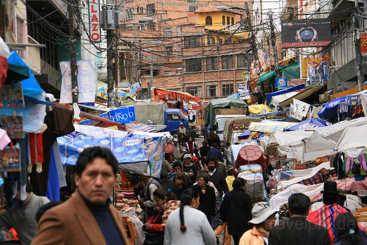 sa_bo_la_paz_016.jpg - Der Norden von La Paz gleicht einem einzigen chaotischen Markt