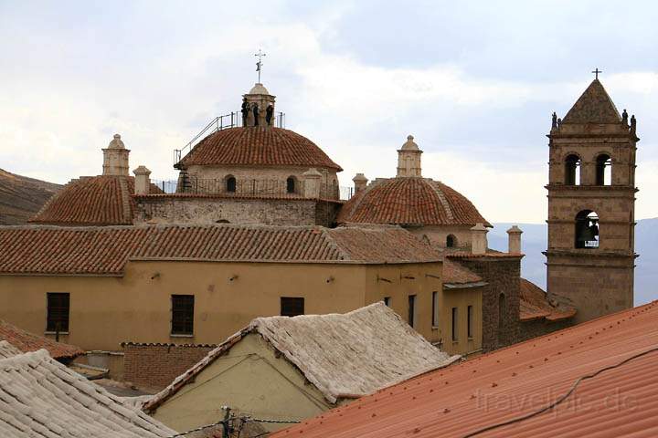 sa_bo_potosi_001.jpg - Blick auf das Convento Museo San Francisco ber den Dchern von Potos