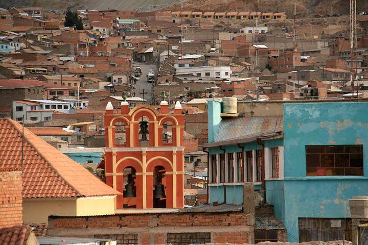 sa_bo_potosi_006.jpg - Die Aussicht vom Aussichtsgang auf der Kirche La Merced