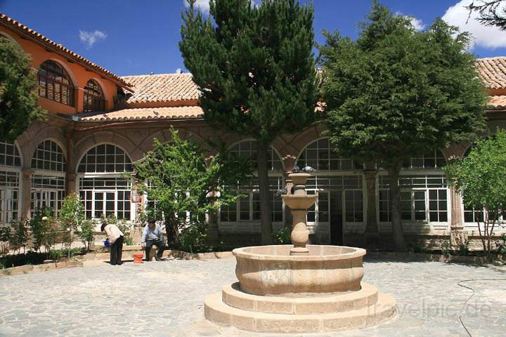 sa_bo_potosi_012.jpg - Der Innenhof des Convento Museo San Francisco