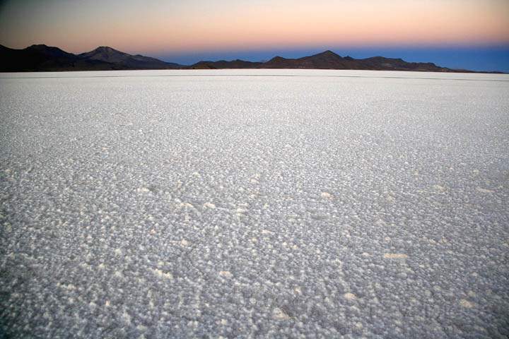 sa_bo_salar_de_uyuni_001.jpg - Blick von der Salar de Uyuni kurz vor dem Sonnenaufgang