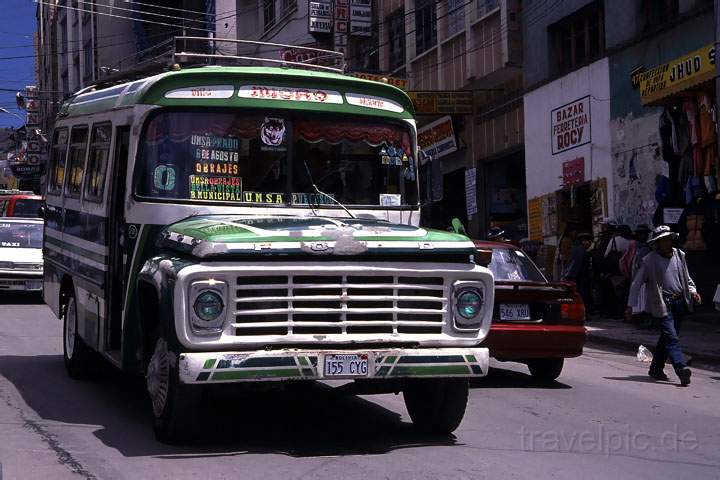 sa_bolivien_008.JPG - Typische Busse im innerstdtischen Verkehr in La Paz, Bolivien