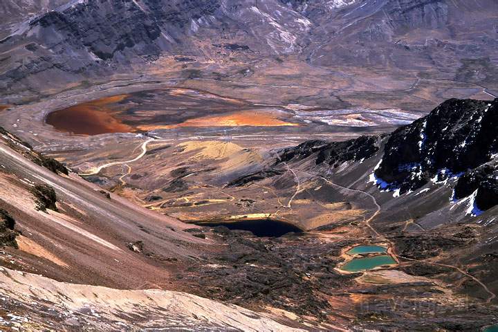 sa_bolivien_014.JPG - Farbenspiegelungen in den Seen bei Chacaltaya oberhalb von La Paz, Bolivien