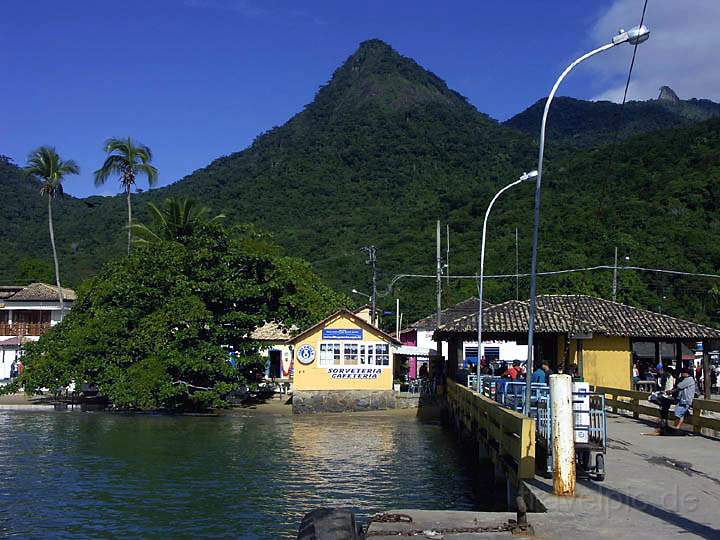 sa_br_angra_027.JPG - Der Anlegesteg vom Hafen in Vila do Abrao, Ilha Grande