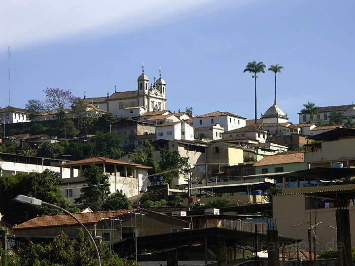 sa_br_congonhas_001.JPG - Blick auf die Basilica do Senhor Bom Jesus de Matosinho in Congonhas