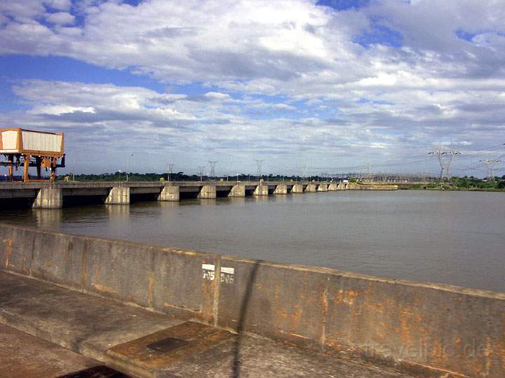 sa_br_iguacu_022.jpg - Am Itaipu-See oberhalb des Staudamms