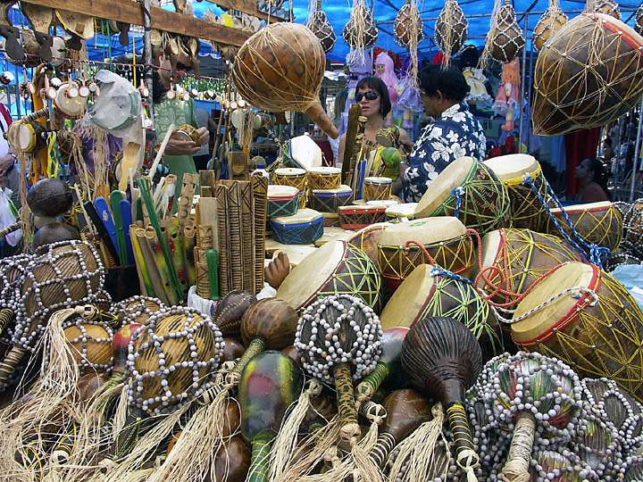 sa_br_rio_004.JPG - Auf dem sog. Hippie-Markt im Stadtteil Ipanema in Rio de Janeiro