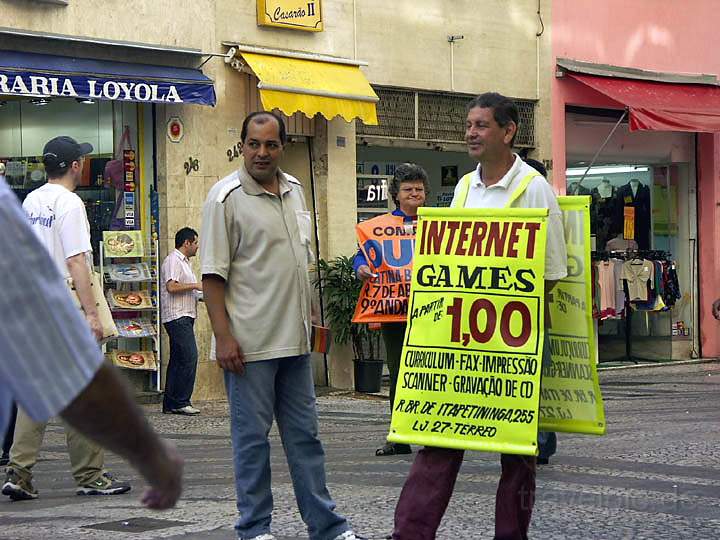 sa_br_sao_paulo_005.JPG - Der Mensch als Werbetrger - in Sao Paulo oft zu sehen