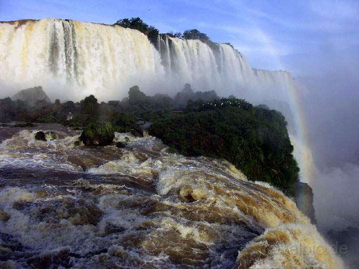 sa_br_iguacu_004.JPG - Phantastischer Blick vom Aussichtssteg auf brasilianischer Seite des Iguacu-Wasserfalls