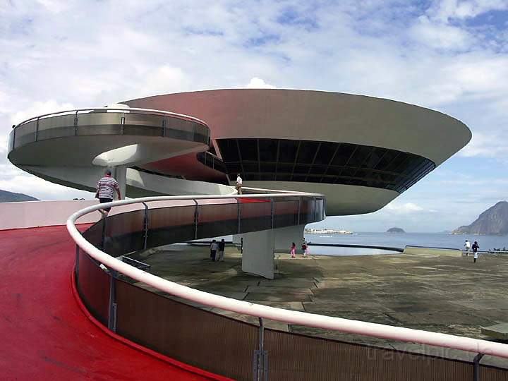 sa_br_niteroi_003.JPG - Das Museu de Arte Contemporanea ist die Attraktion in Niteroi