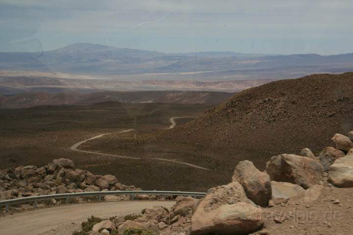 sa_cl_el_tatio_022.jpg - Die Strae von San Pedro de Atacama nach El Tatio ist abenteuerlich