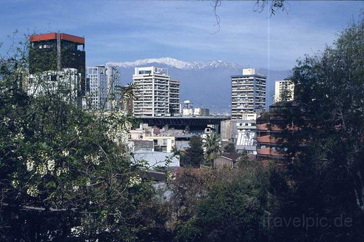 sa_cl_santiago_de_chile_009.jpg - Ausblick vom Cerro Santa Luca auf die Bergwelt um Santiago