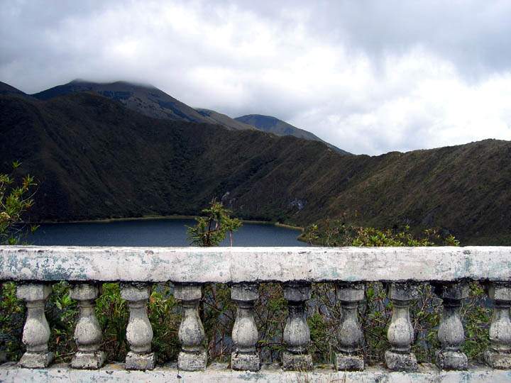 sa_ecuador_009.jpg - In der Nhe von Otavalo ist die Lagune von Cuicocha