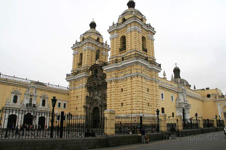 sa_pe_lima_001.jpg - Das Kloster und Museum San Francisco in Lima