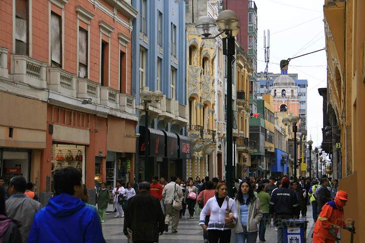 sa_pe_lima_006.jpg - Die saubere Fugngerzone von Lima, der Hauptstadt von Peru