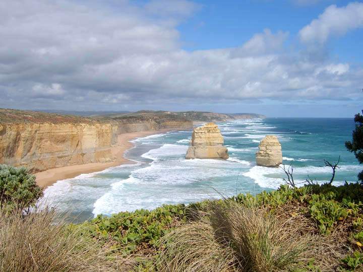 au_au_022.jpg - Zwei der Zwlf Apostel an Great Ocean Road im Sden von Australien